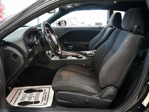 Used 2019 Dodge Challenger SXT image 24