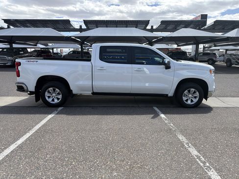 Used 2023 Chevrolet Silverado 1500 LT w/ Leather Package AWD/4WD image 6