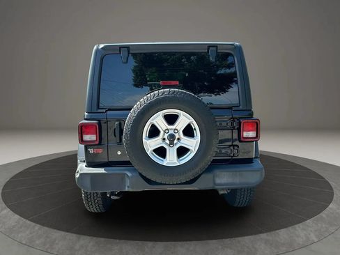 Used 2019 Jeep Wrangler Unlimited Sport S AWD/4WD image 4