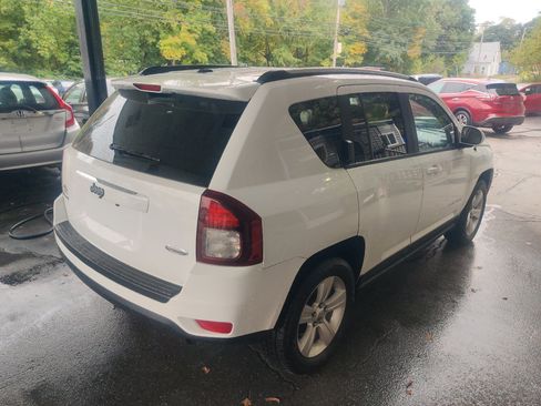 Used 2016 Jeep Compass Latitude image 15