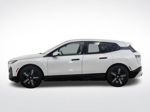 Certified 2024 BMW iX xDrive50 w/ Premium Package AWD/4WD image 2