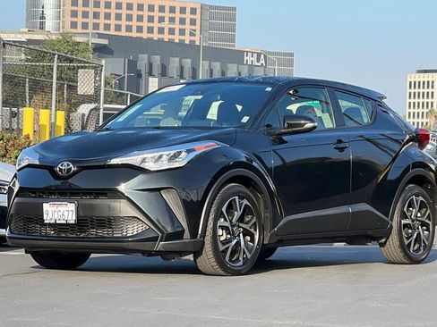 Used 2020 Toyota C-HR XLE image 10