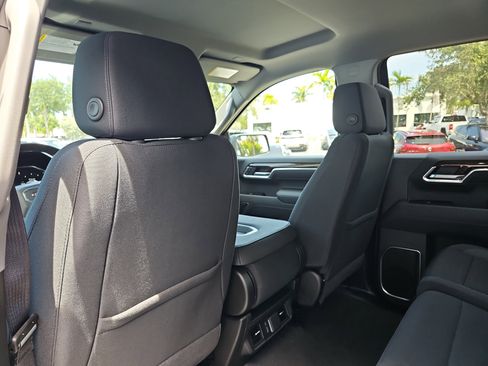 New 2025 GMC Sierra 1500 Elevation w/ LPO, Elevation Black Package image 10