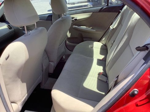 Used 2013 Toyota Corolla LE FWD image 27