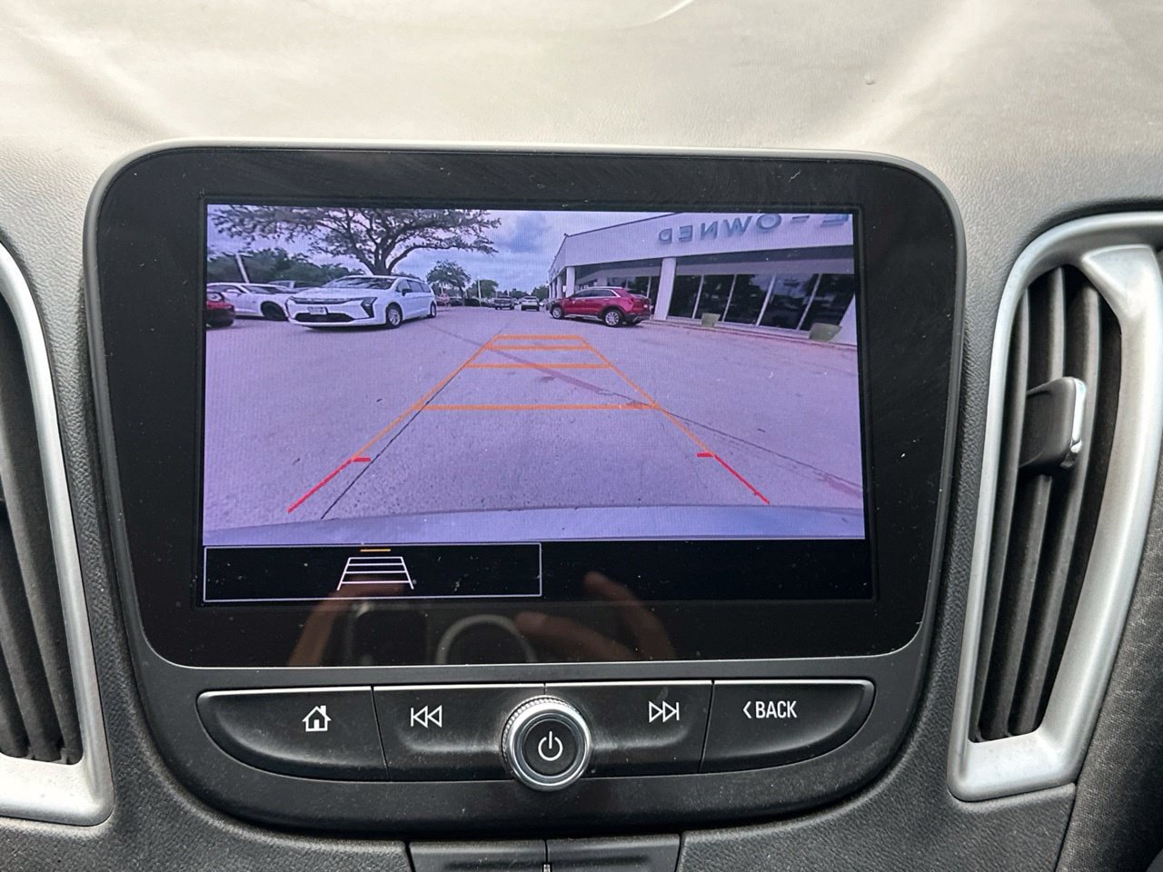 Used 2024 Chevrolet Malibu LT FWD image 20