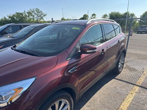 Used 2018 Ford Escape Titanium w/ Ford Safe & Smart Package AWD/4WD image 18