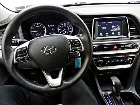 Used 2019 Hyundai Sonata SE w/ Cargo Package image 17