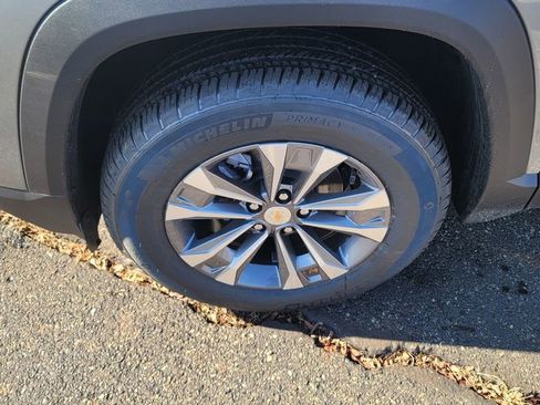 New 2026 Chevrolet Equinox LT w/ Convenience Package II image 6