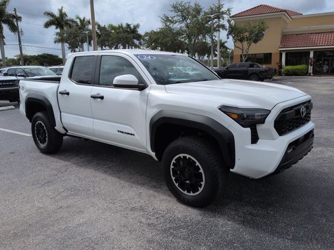 Used 2024 Toyota Tacoma TRD Off-Road AWD/4WD image 2