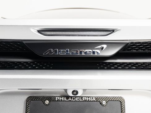 Used 2023 McLaren GT image 33