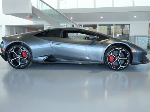 Used 2020 Lamborghini Huracan EVO AWD/4WD image 5