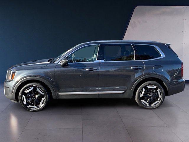 Certified 2024 Kia Telluride S w/ S Sunroof Package AWD/4WD image 2