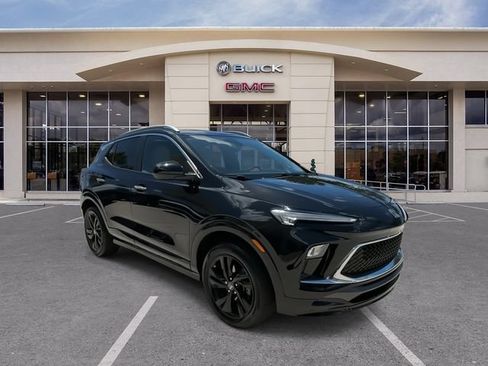 Used 2024 Buick Encore GX Sport Touring AWD/4WD image 2