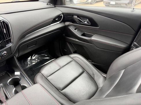 Used 2023 Chevrolet Traverse RS image 19