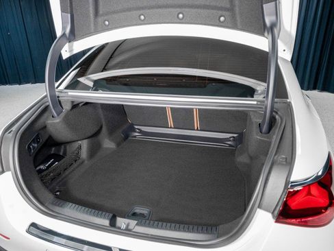 New 2026 Mercedes-Benz E 350 4MATIC Sedan image 6