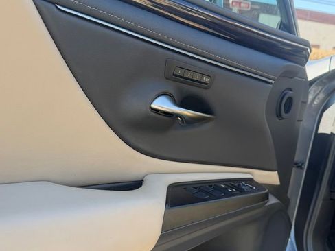 Used 2020 Lexus ES 350 w/ Premium Package image 13