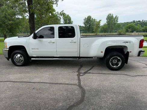 Used 2011 Chevrolet Silverado 3500 LTZ w/ LTZ Plus Package AWD/4WD image 4