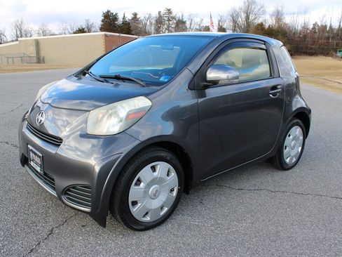 Used 2013 Scion iQ image 5
