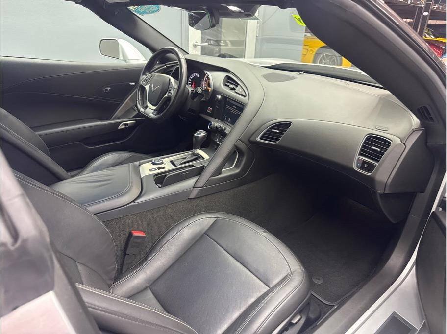 Used 2016 Chevrolet Corvette Stingray Coupe RWD image 19