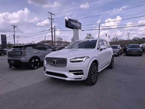 Used 2022 Volvo XC90 T8 Inscription Expression AWD/4WD image 4
