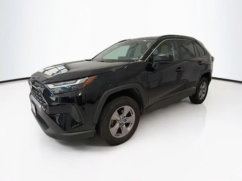 Certified 2023 Toyota RAV4 LE AWD/4WD image 3