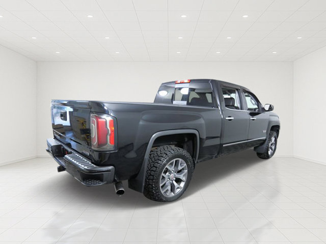 Used 2016 GMC Sierra 1500 SLT w/ All-Terrain Package AWD/4WD image 6