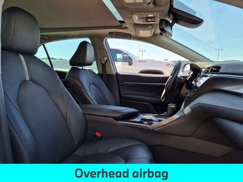 Used 2020 Toyota Camry XSE FWD image 31