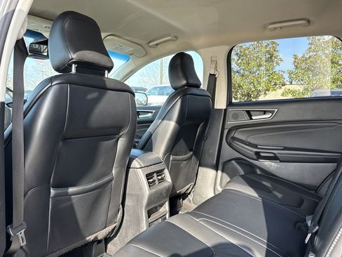 Used 2022 Ford Edge Titanium image 13