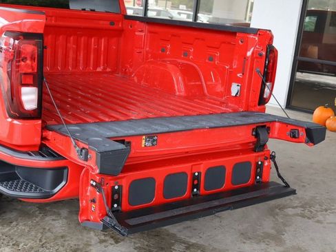 Used 2022 GMC Sierra 1500 Elevation image 40