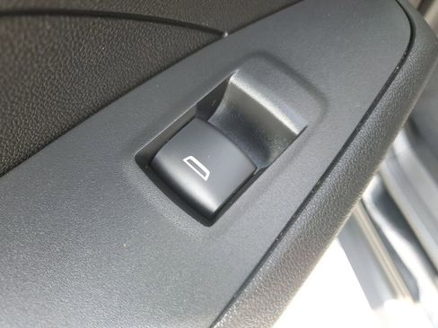 Used 2024 Chevrolet Trax LT image 16