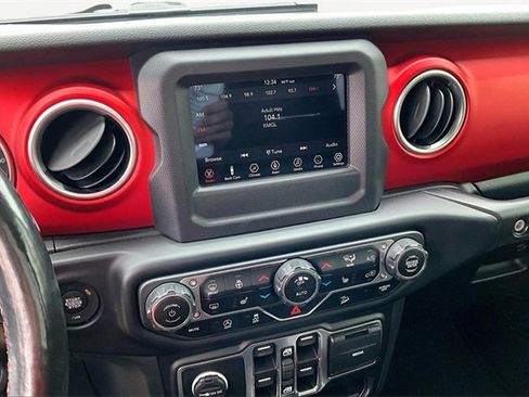 Used 2020 Jeep Wrangler Unlimited Rubicon w/ Cold Weather Group image 6