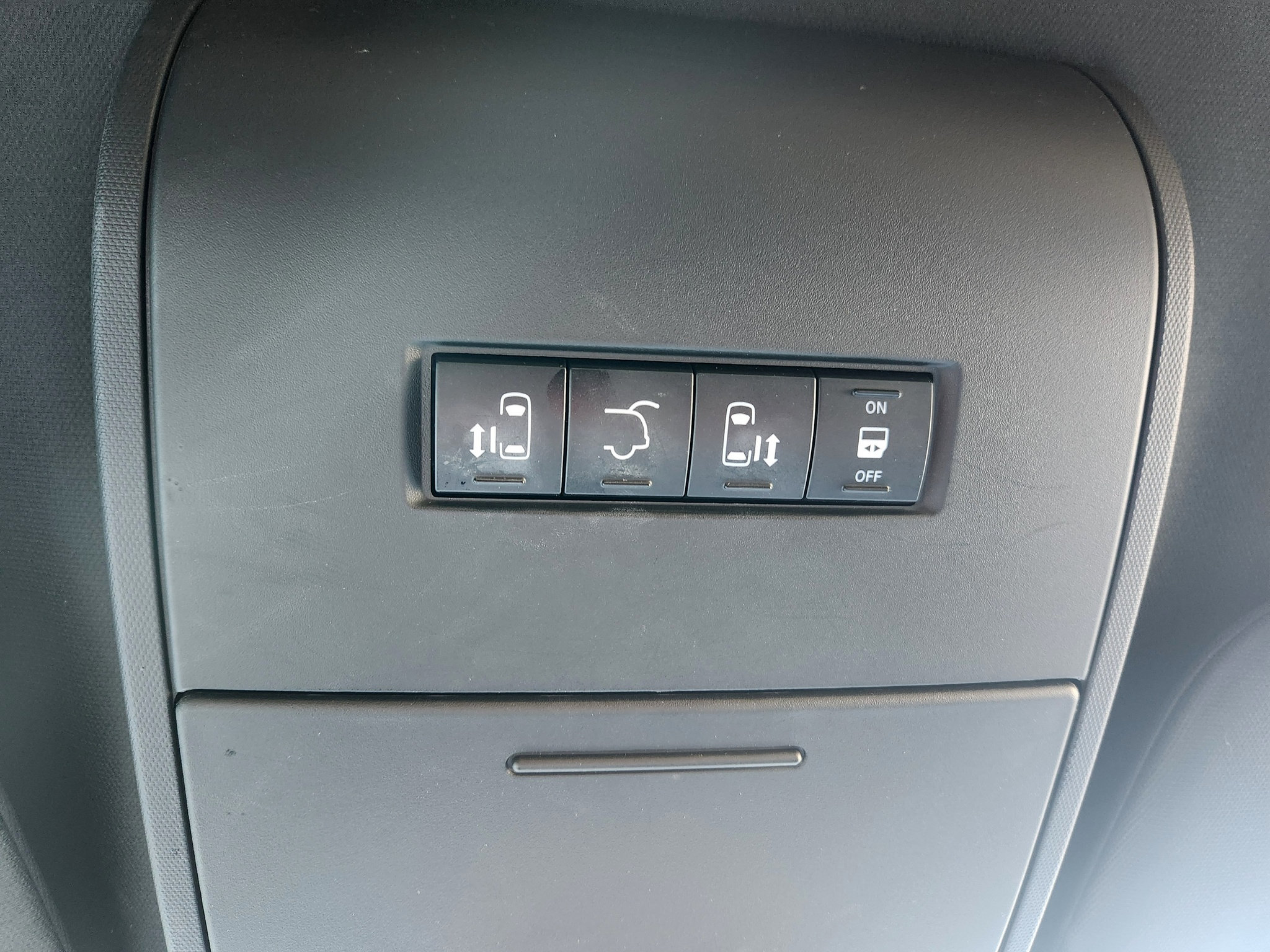 Used 2019 Dodge Grand Caravan SXT FWD image 27