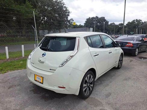 Used 2016 Nissan Leaf SV image 4