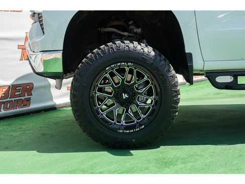 Used 2025 Chevrolet Silverado 1500 LT AWD/4WD image 26