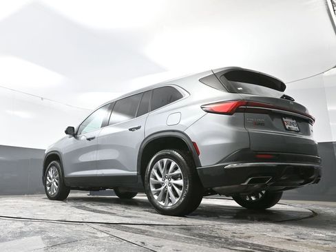 Used 2025 Buick Enclave Preferred w/ Power Package image 61