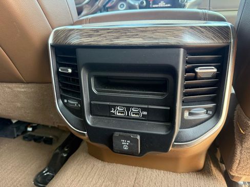 Used 2019 RAM 2500 Laramie AWD/4WD image 23