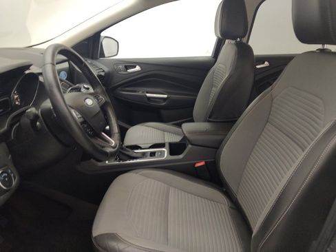 Used 2017 Ford Escape SE w/ Equipment Group 201A FWD image 17