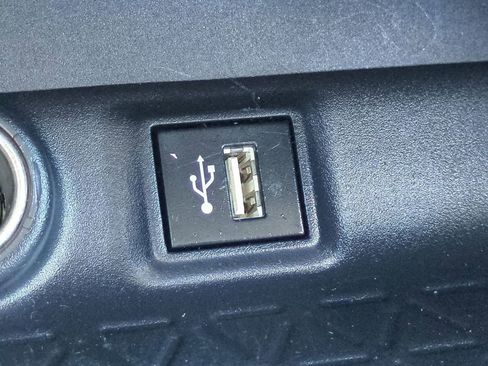 Used 2024 Toyota RAV4 LE FWD image 21