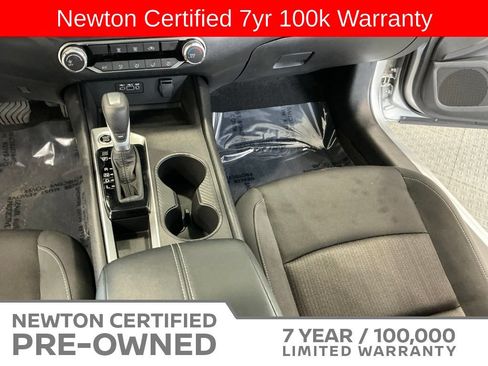 Used 2025 Nissan Altima 2.5 SV FWD image 12