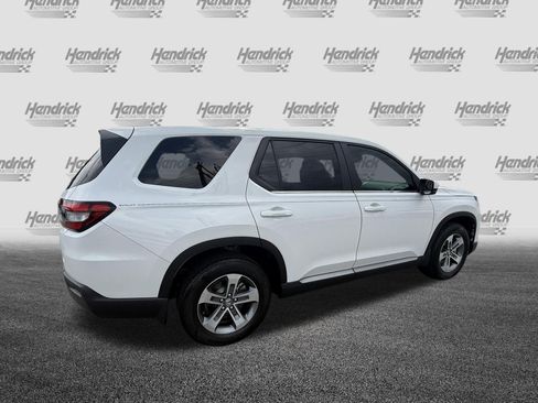 Used 2025 Honda Pilot EX-L image 19