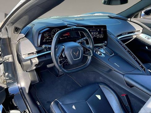 Used 2020 Chevrolet Corvette Stingray Coupe w/ Z51 Performance Package RWD image 13