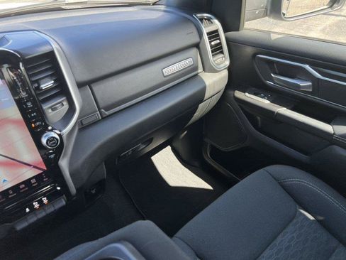 Used 2025 RAM 1500 Big Horn AWD/4WD image 32