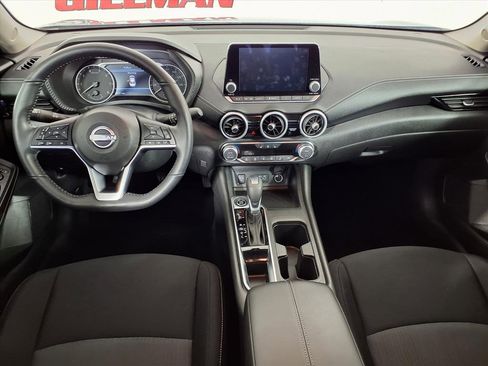 Used 2024 Nissan Sentra SV w/ All-Weather Package image 8