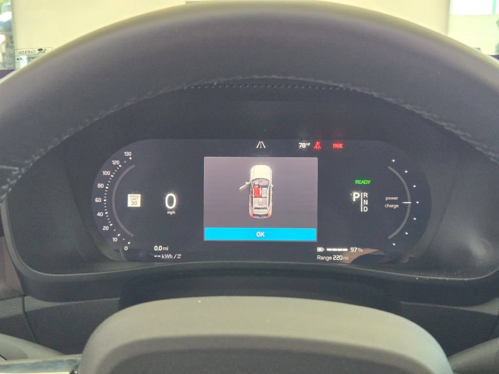 Used 2023 Volvo XC40 Recharge Plus AWD/4WD image 31