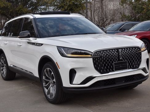 New 2026 Lincoln Aviator Reserve image 3