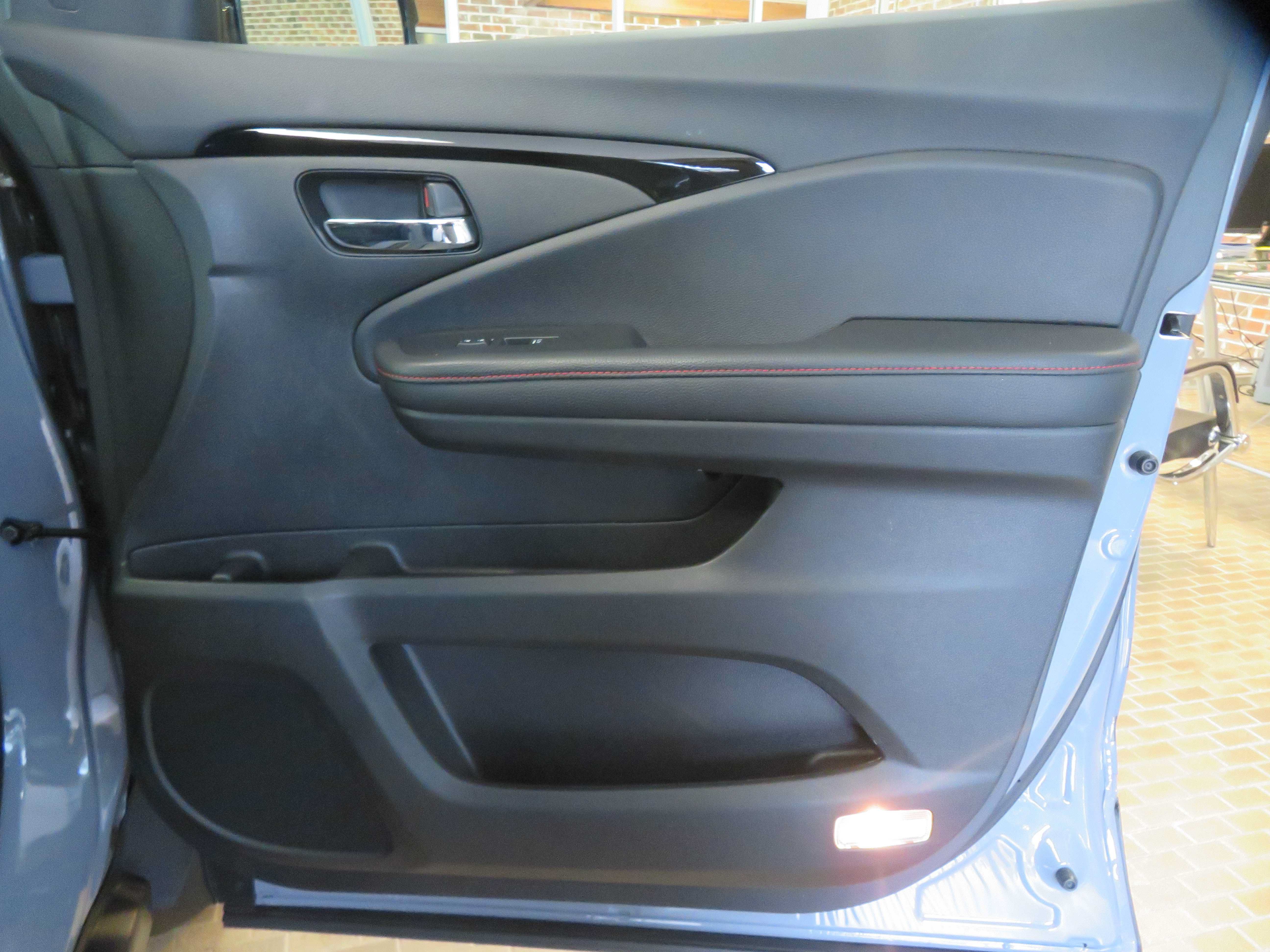 Used 2022 Honda Pilot Black Edition image 31