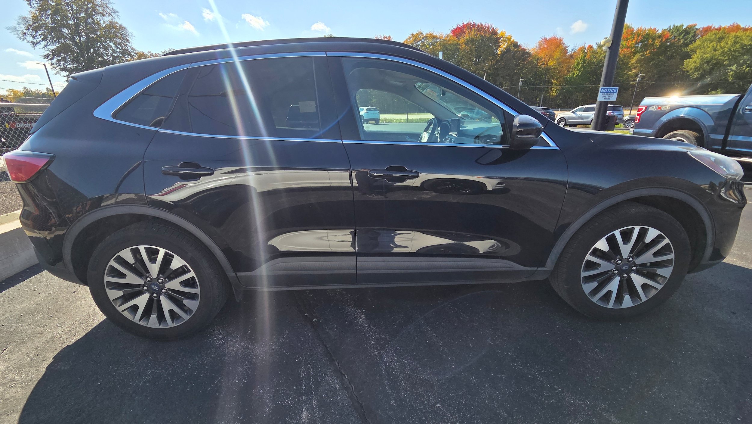 Used 2020 Ford Escape Titanium AWD/4WD image 2