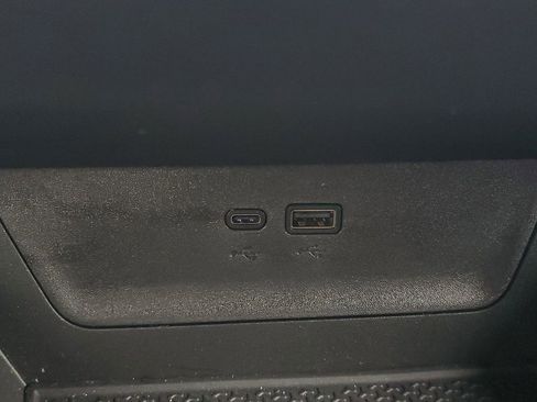 Used 2025 Chevrolet Equinox LT w/ Convenience Package II image 20