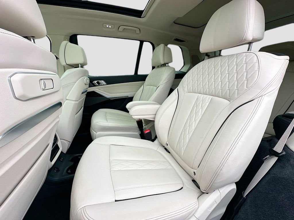Certified 2024 BMW X7 xDrive40i w/ Executive Package AWD/4WD image 26