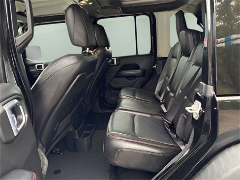 Used 2021 Jeep Wrangler Unlimited Rubicon w/ Xtreme Recon 35" Tire Package image 17